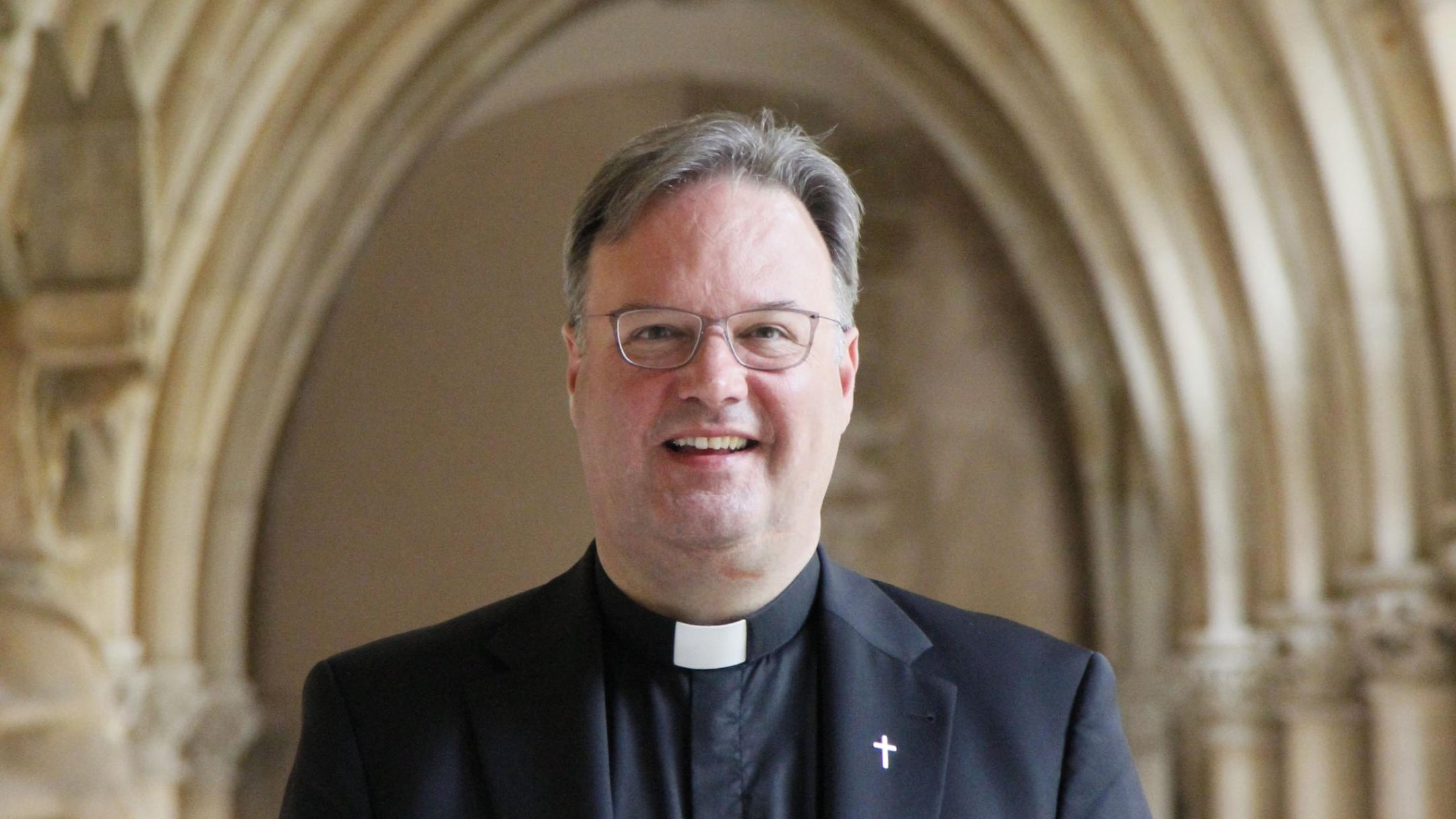 Dr. Hans Günther Ullrich ist Bischöflicher Beauftragter der Aktion Arbeit